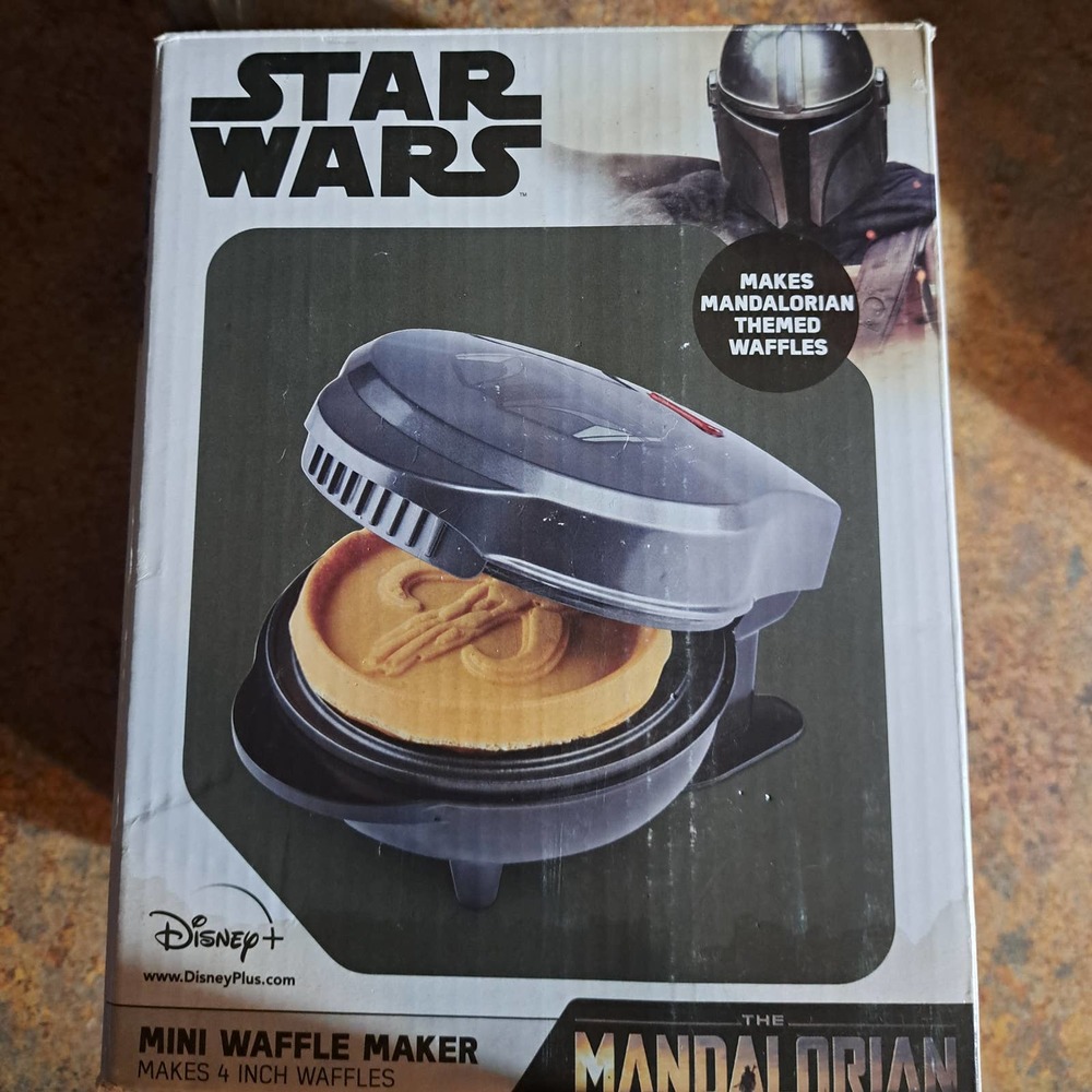 NEW Star Wars Mandalorian Waffle Maker